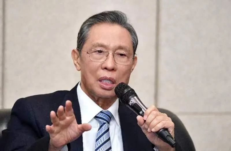 钟南山团队谈疫情新形势：预防转重症，预计广州感染峰值时间